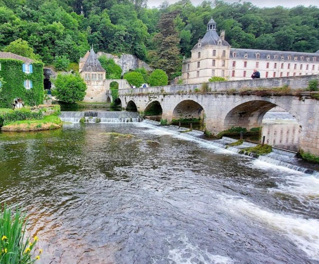 Le Chalet Saint-Pardoux-la-Riviere ภายนอก รูปภาพ