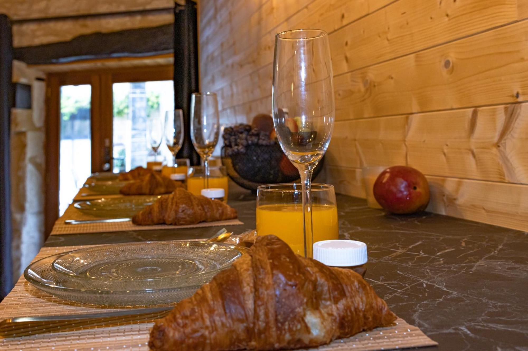 Le Chalet Saint-Pardoux-la-Riviere ภายนอก รูปภาพ